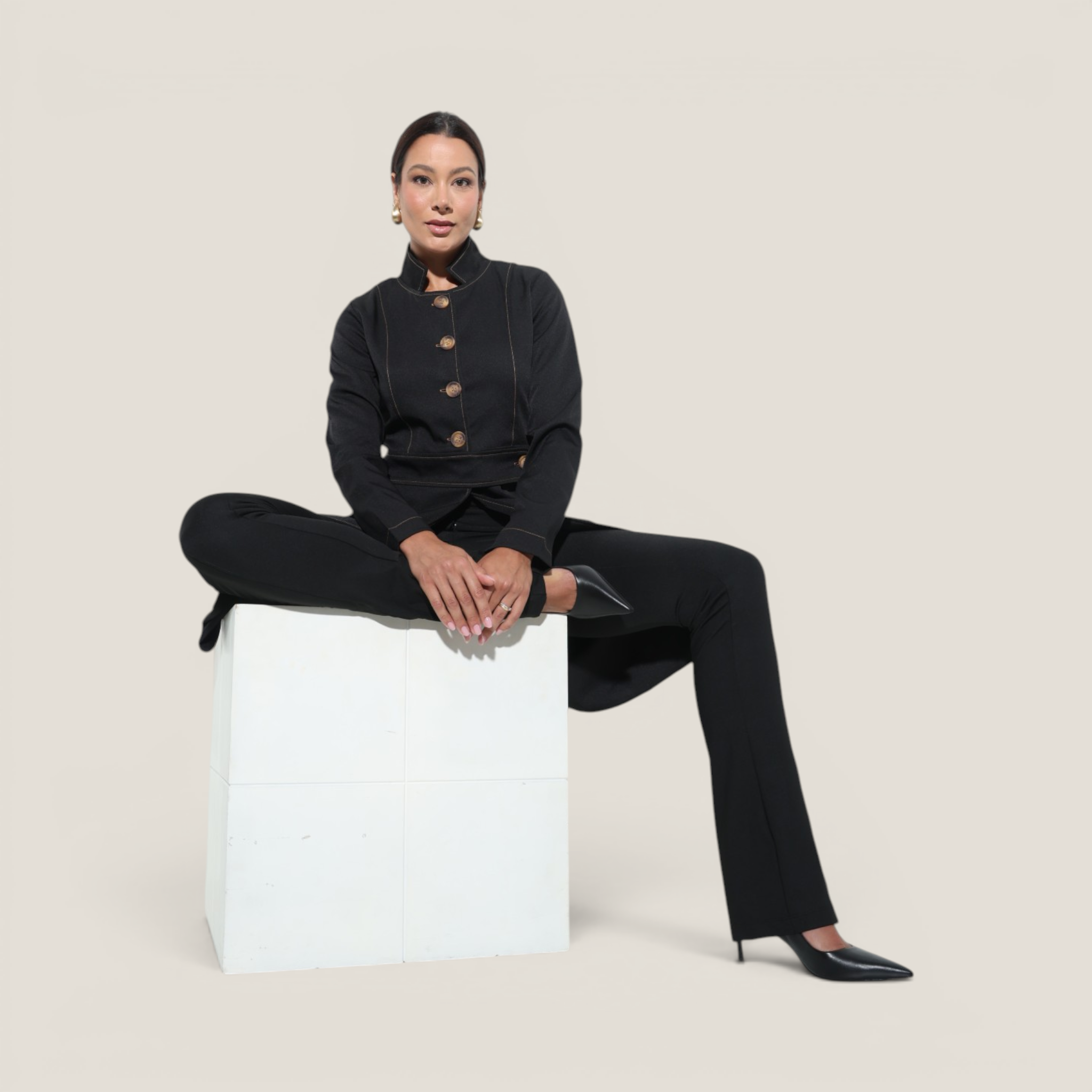 Jaleco Paola I Preto + Caramelo